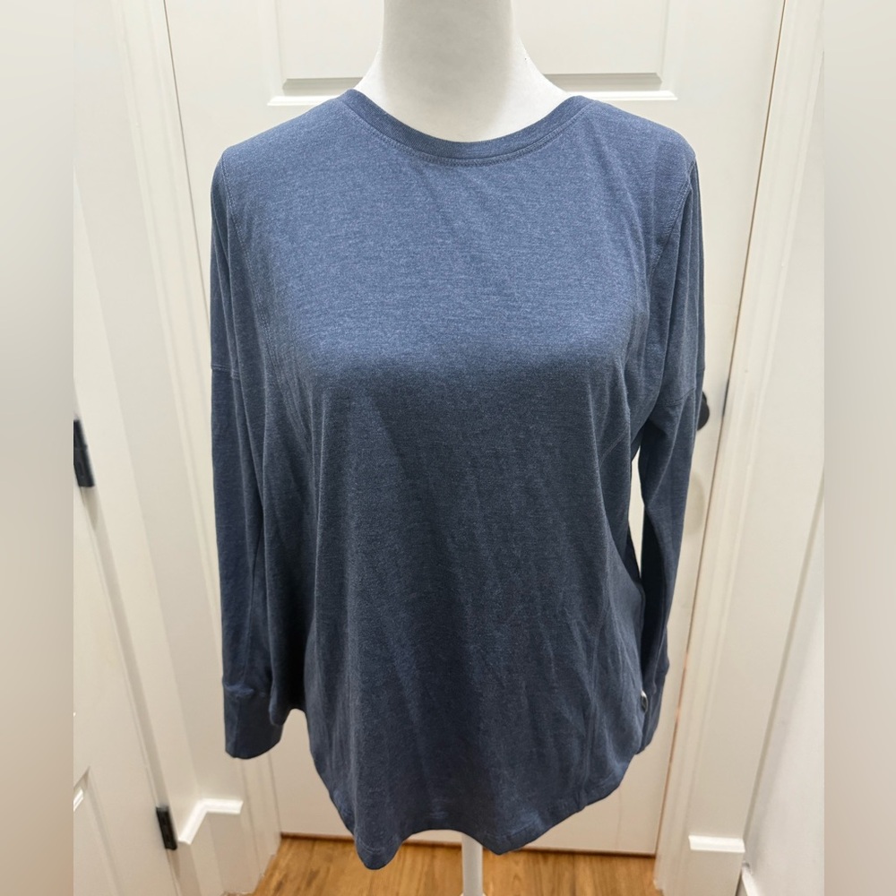 Patagonia. Long Sleeve Capilene Shirt with Tonal Seaming. Smolder Blue. Large.